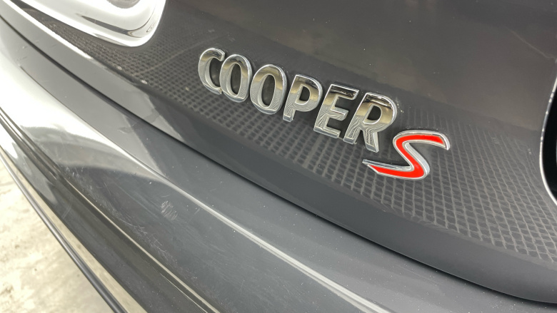 MINI Hatchback 2.0 Cooper S Sport II 3dr Auto [Comfort Pack] Petrol Hatchback